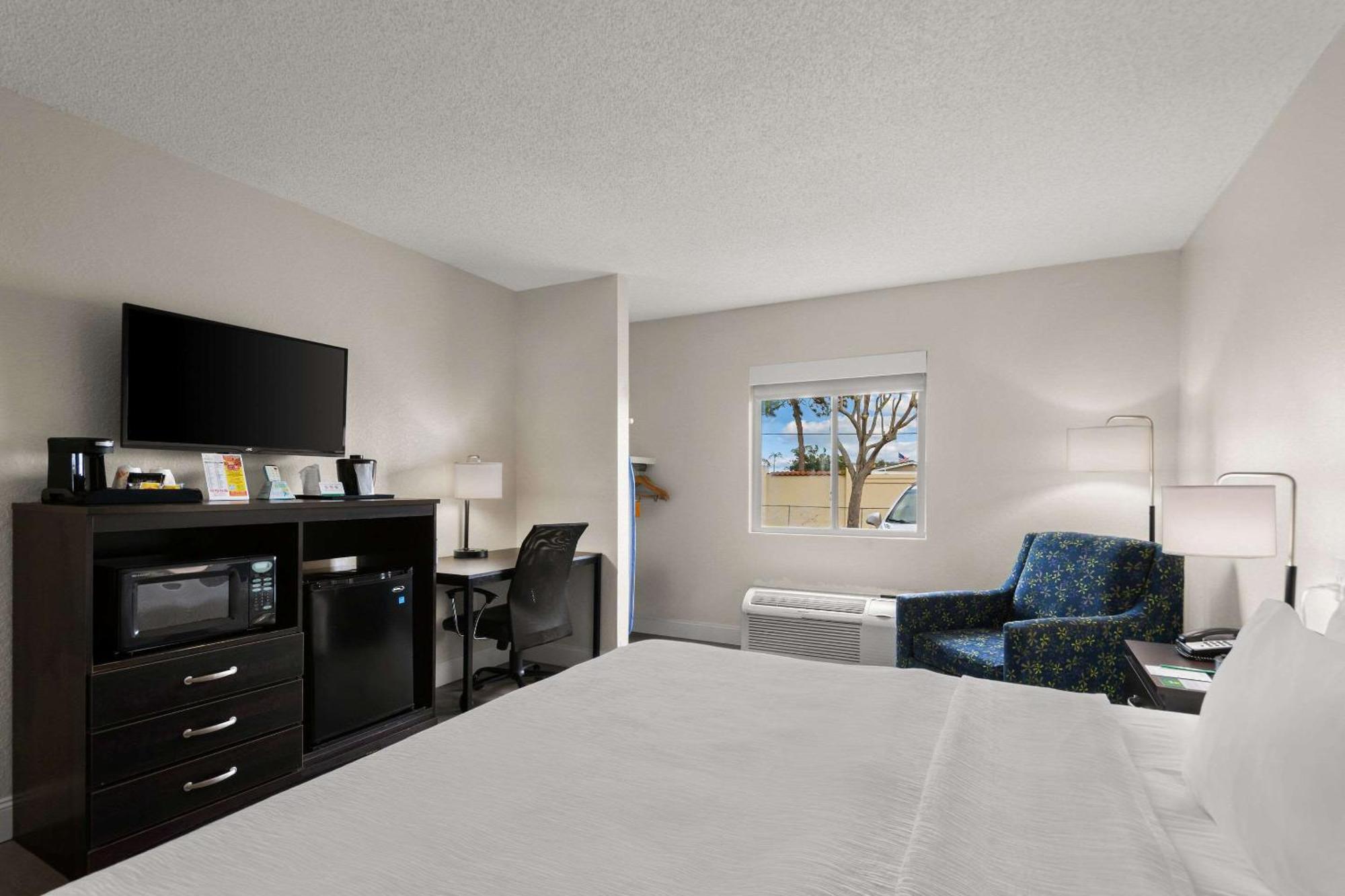 Quality Inn Sarasota I-75 Vamo Exterior photo