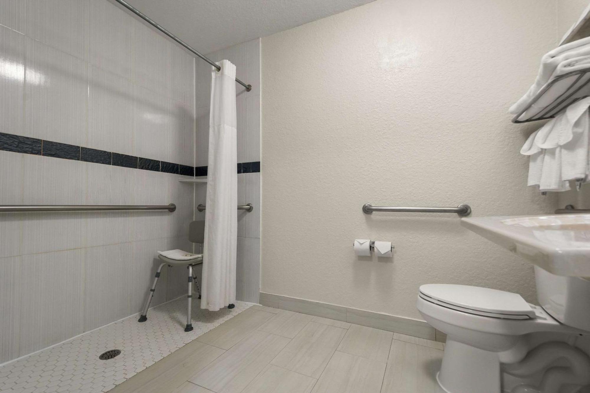 Quality Inn Sarasota I-75 Vamo Exterior photo